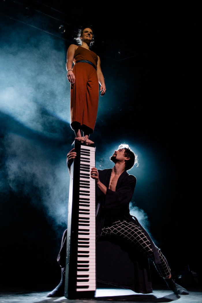 Akrosphäre betreibt mit Dada Zirkus gemeinsam das Format Dadasphäre