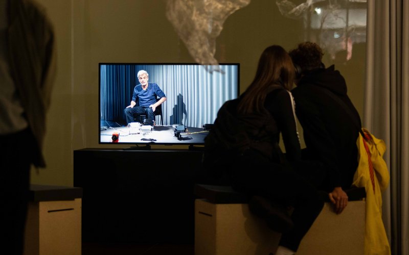 Ausstellung: AUSSER KONTROLLE, esc medien kunst labor