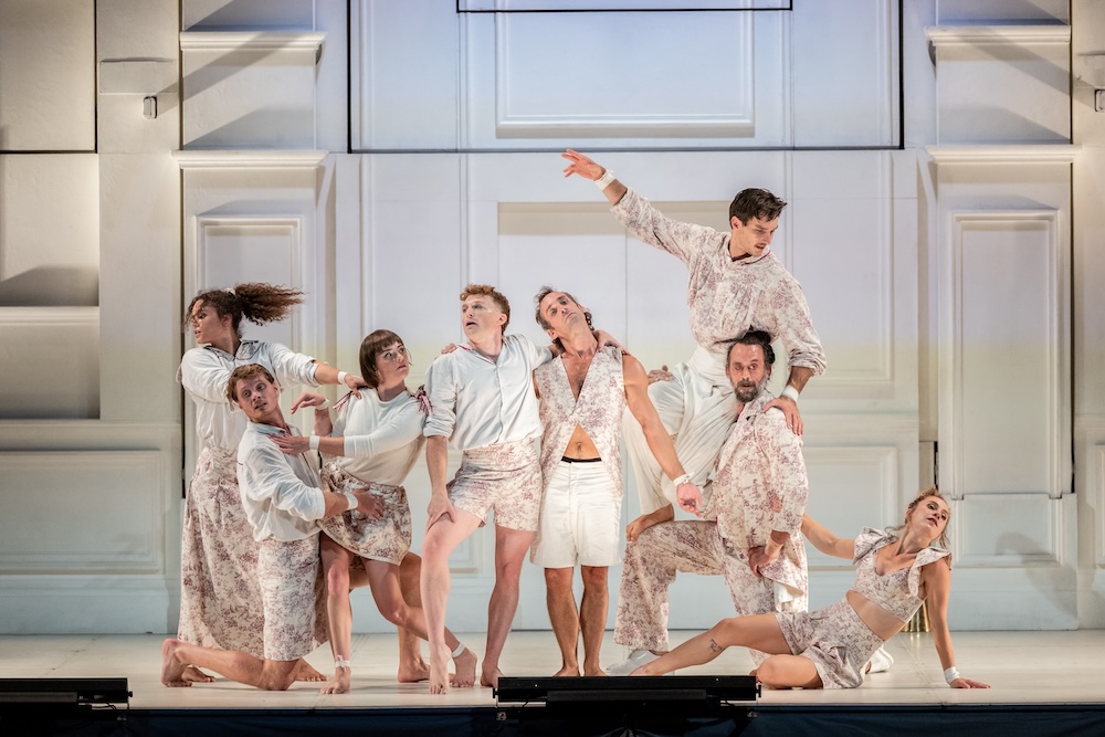 Kritik: Cirque Le Roux, „Entre Chiens et Louves“, La Strada