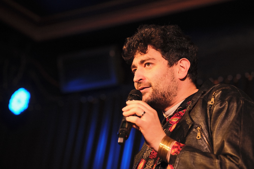 Kritik: Sebastian Humi: ‘Das zerrissene Kind: Arabisch – Katholisch – Schwul‘