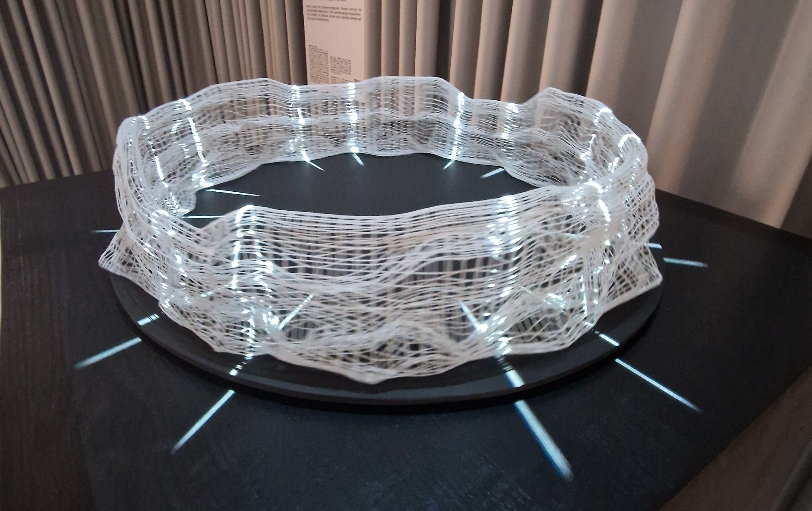 Fotocredit: „Crossing #03“ von Akinori Goto (Fotocredit:kuma) Ausstellung: Out Of Control im esc medien kunst labor