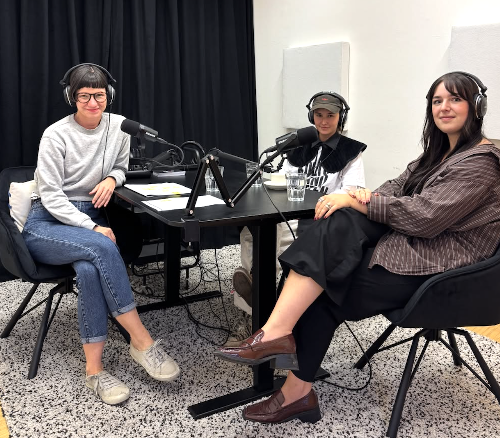 Victoria Pollauf und Julia „Julez" Wolf im Gespräch mit Lydia Bißmann © das POD