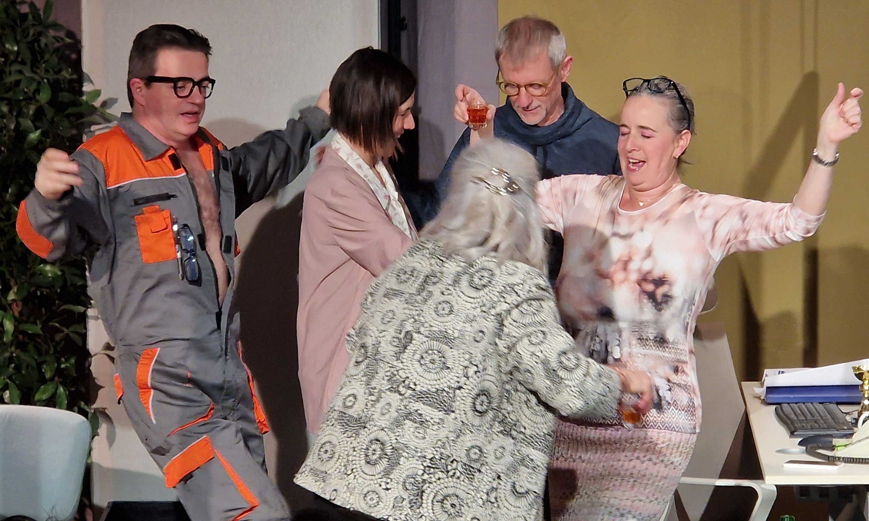 „Gas Toni - 2. Staffel“ vom  Theater im Bahnhof