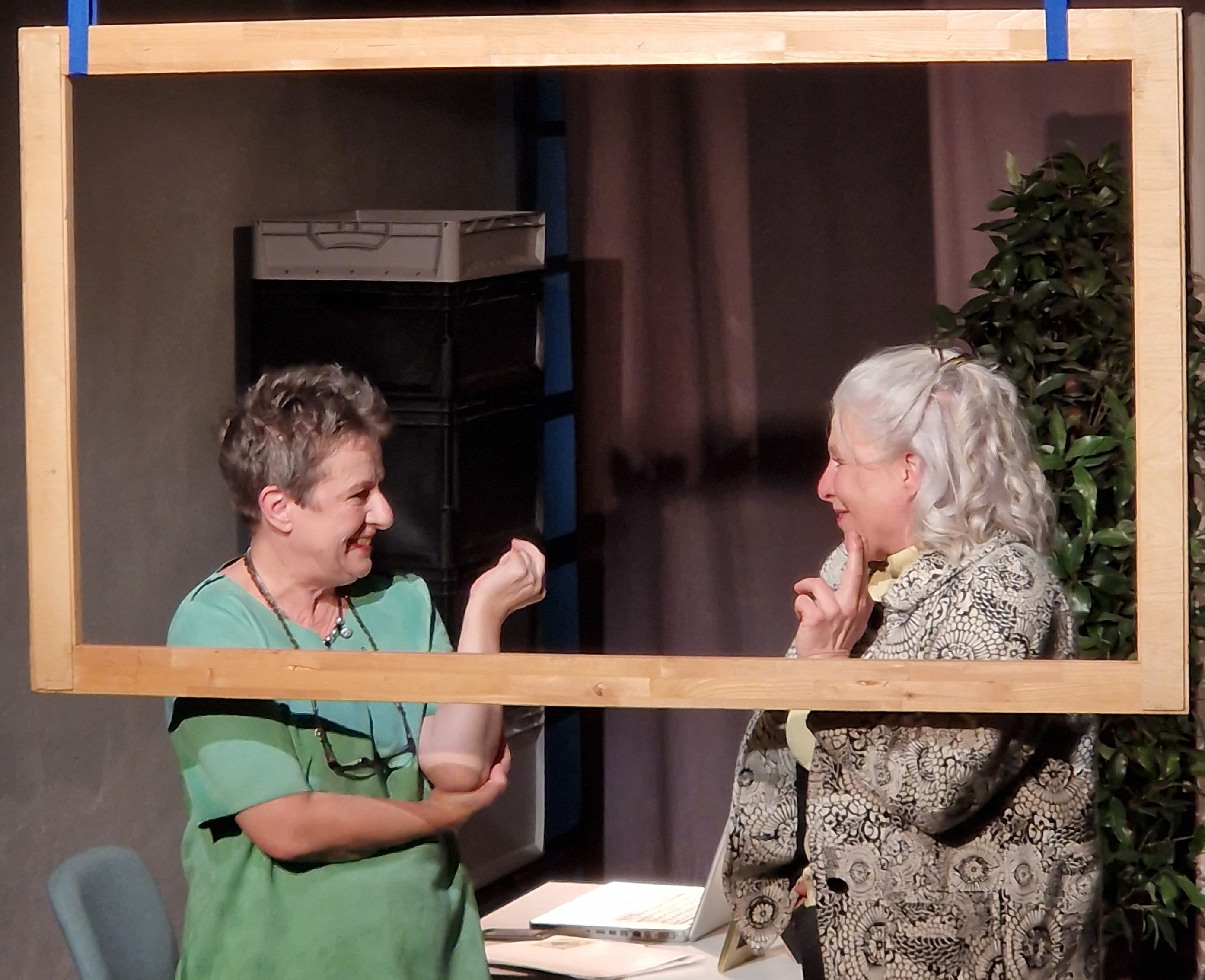 „Gas Toni - 2. Staffel“ vom  Theater im Bahnhof - Folge 4: „Romantische Vorfreude“