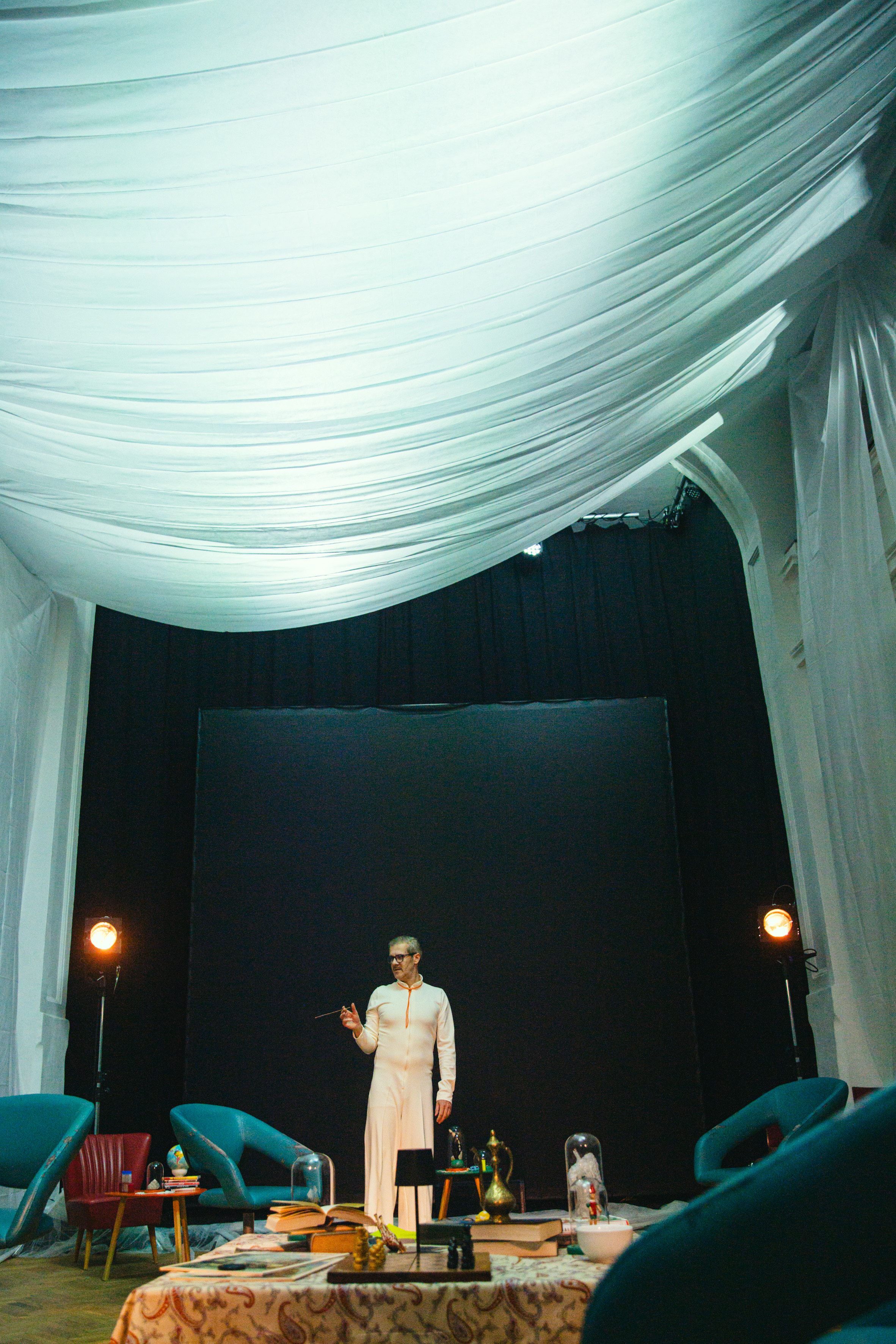 „Rand“ von Kiki Miru Miroslava Svolikova, von und mit Bea Benedek, Ninja Reichert, Nico Link, Mathias Lodd und Yvonne Beck im Theaterhaus