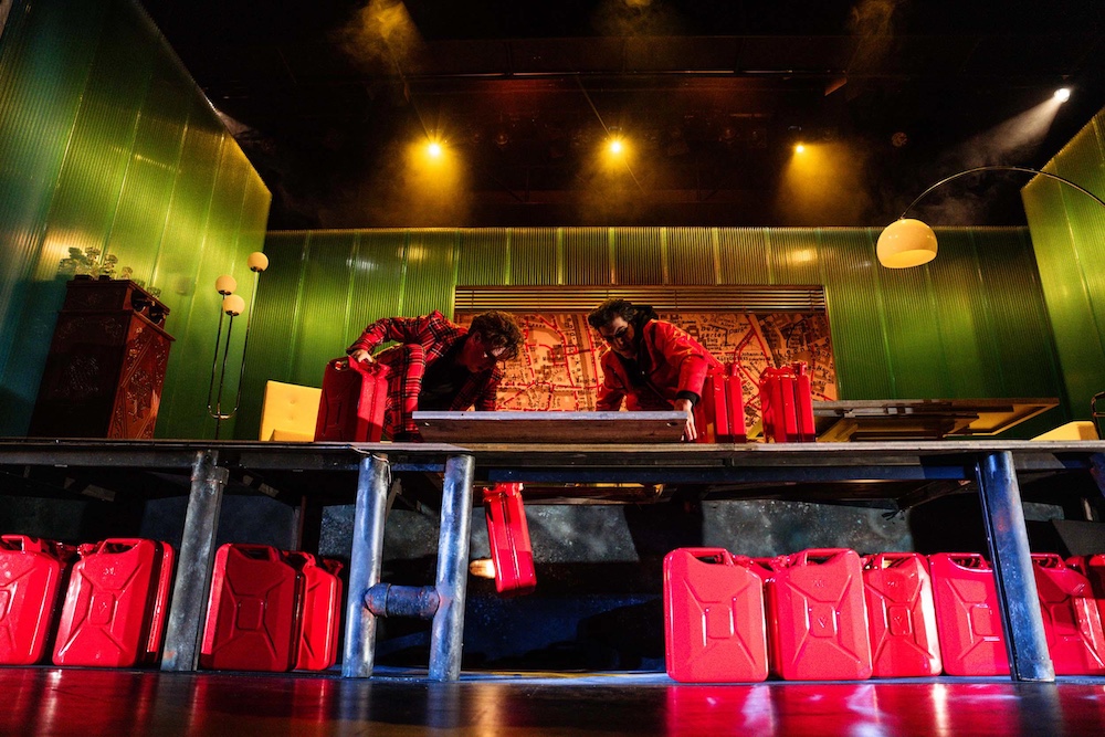 Kritik: Biedermann und die Brandstifter, Next Liberty