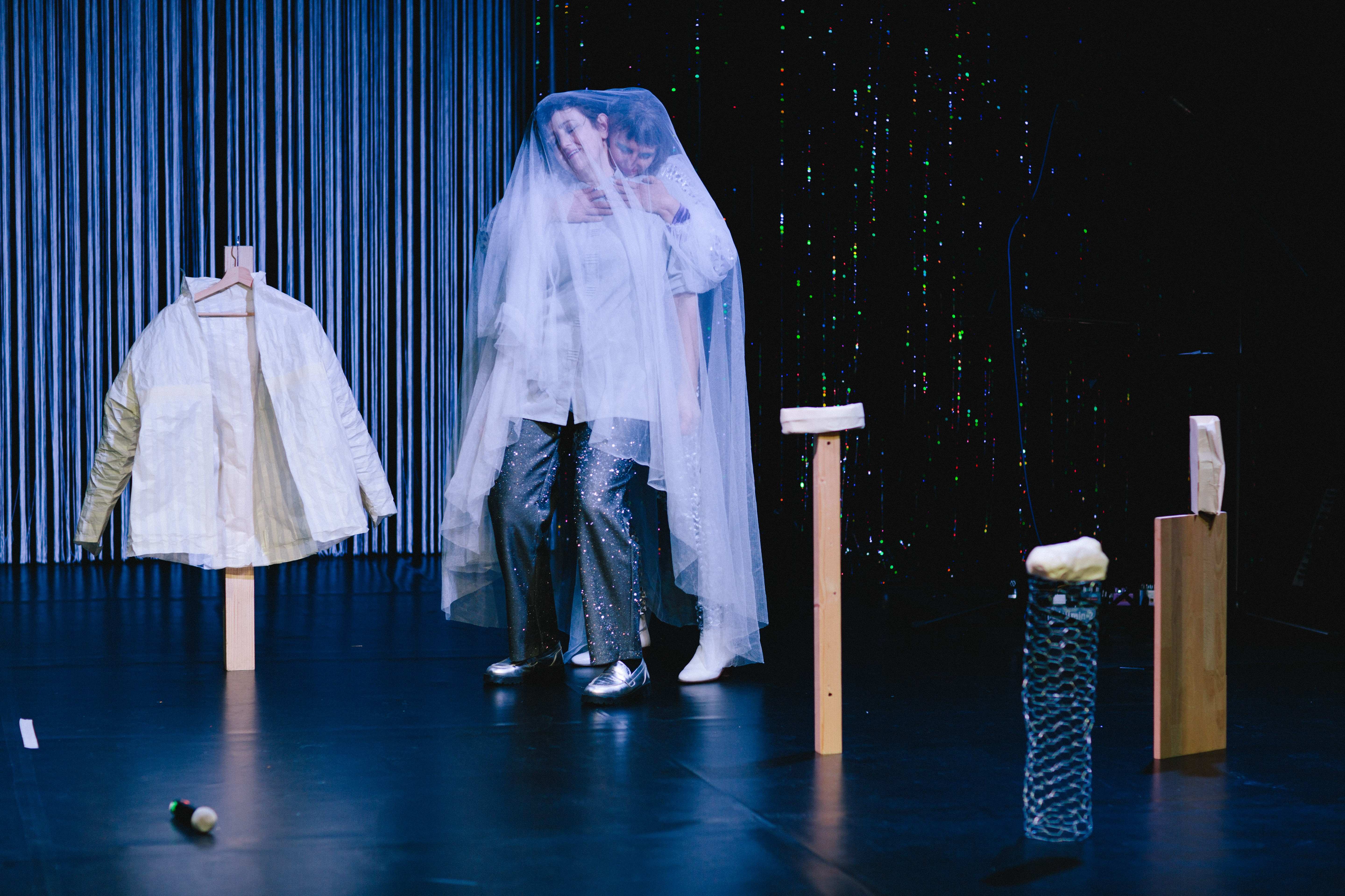 „Testament“ von falsch-Theater als Gastspiel im Theater im Bahnhof