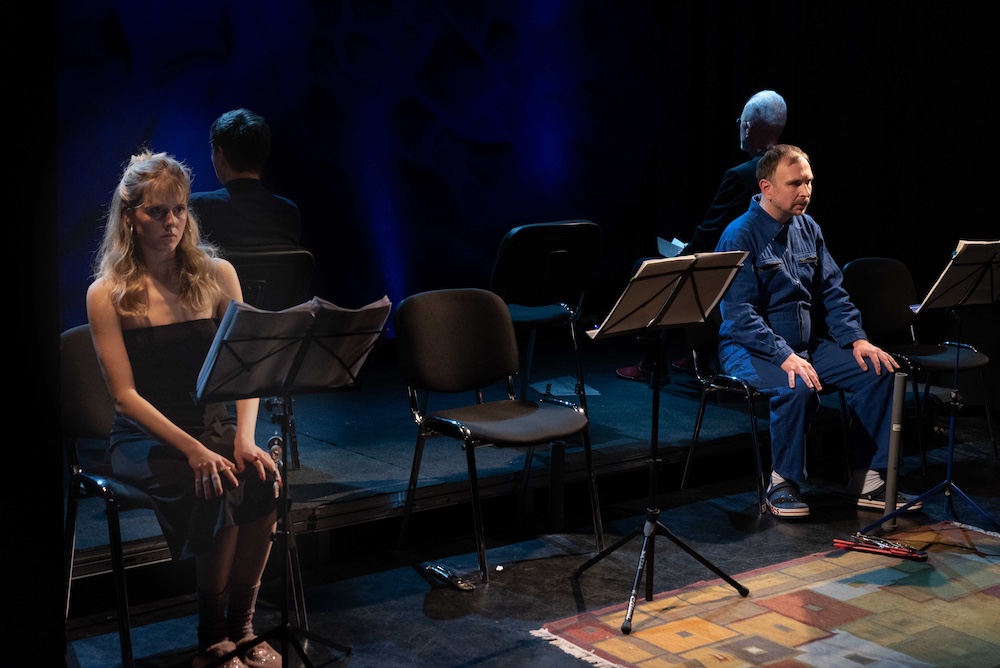 Kritik: Nachbarn, Theater Kaendace