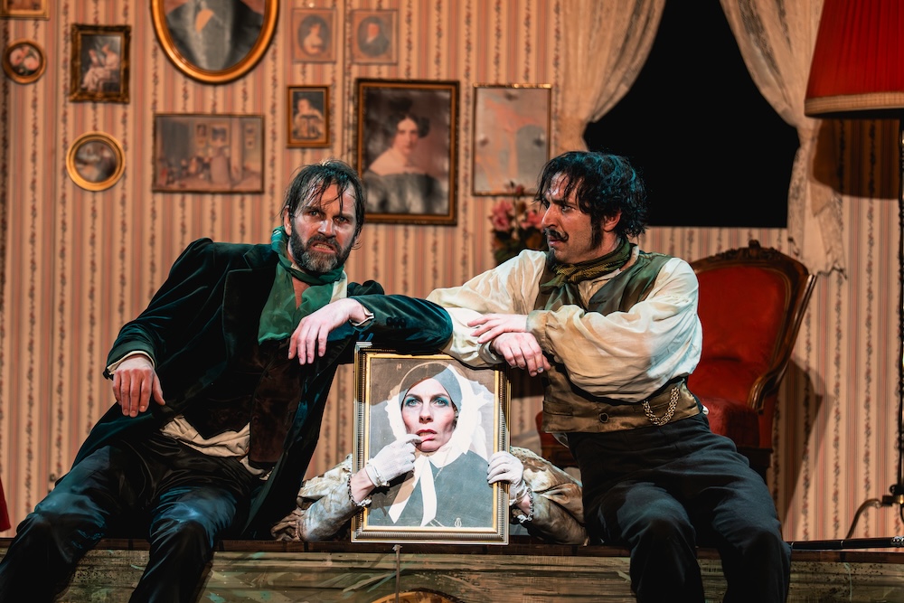 Kritik: Frühere Verhältnisse, Schauspielhaus Graz