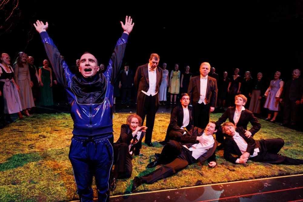 Fotocredit: Tino Hillebrand, Raphaela Möst, Wolfgang Vincenz Wizlsperger, Felix Heuser, Martin Fournier, Mathias Lodd, Josephine Renelt, Klemens Lendl. (Fotocredit: Philip Brunnader) Kritik: Mein Lieblingstier heißt Winter 4 & 5, Oper Graz