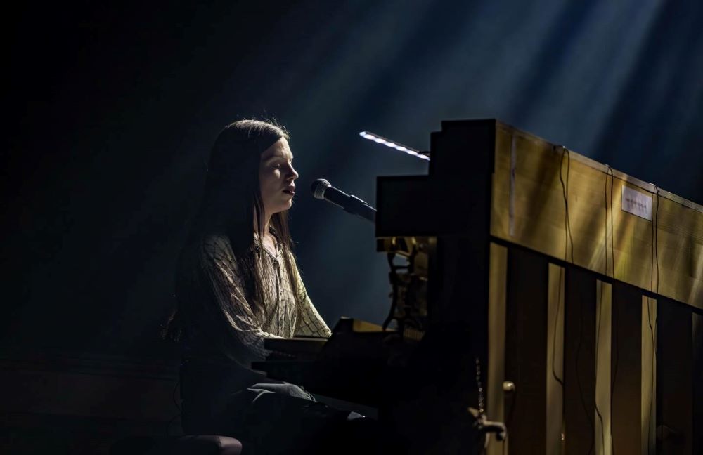 Konzertktitik: Soap&Skin, Helmut List Halle