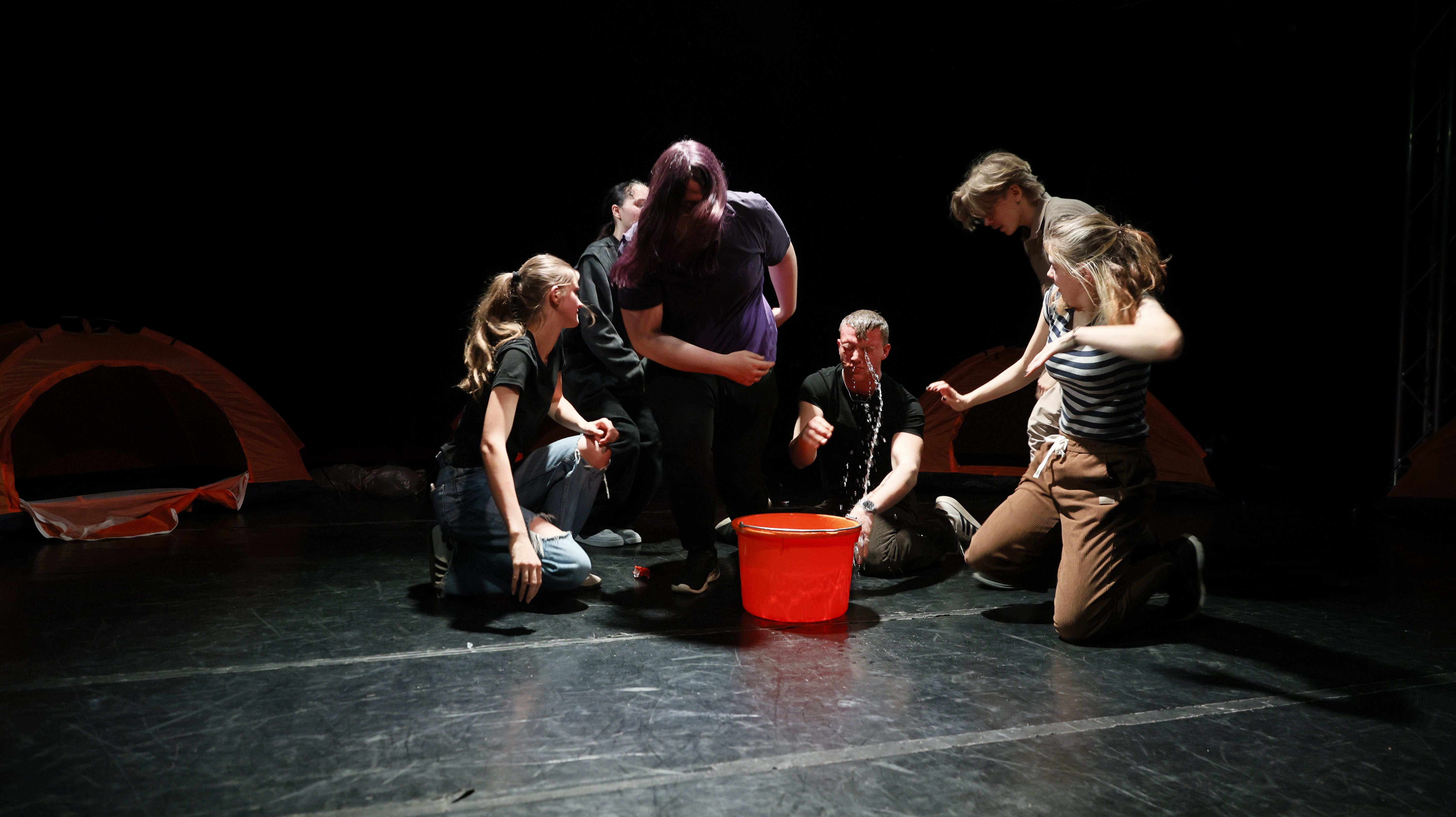 „Jugend ohne Gott“ von der Theaterfabrik Weiz im Weizer Volkshaus
