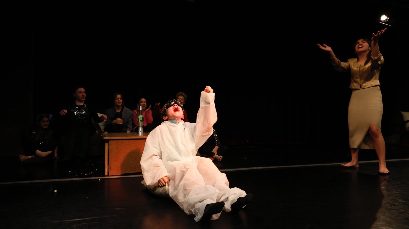 „Metamorphosen“ frei nach Ovid von der Theaterfabrik Weit im Volkshaus Weiz