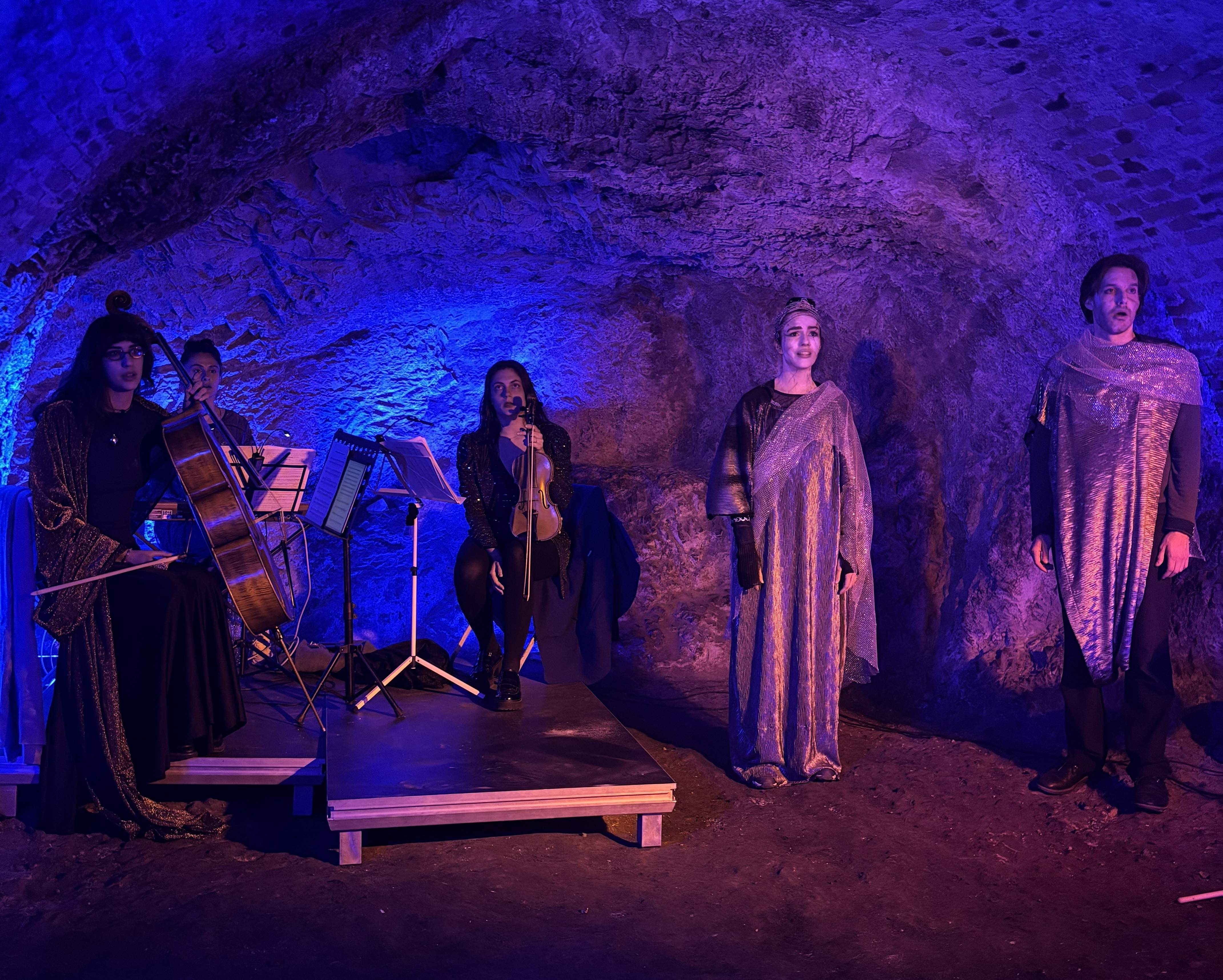 „Story of Stone 2.0” von  Milica Vujadinovic im Kellergewölbe des Theaterhauses