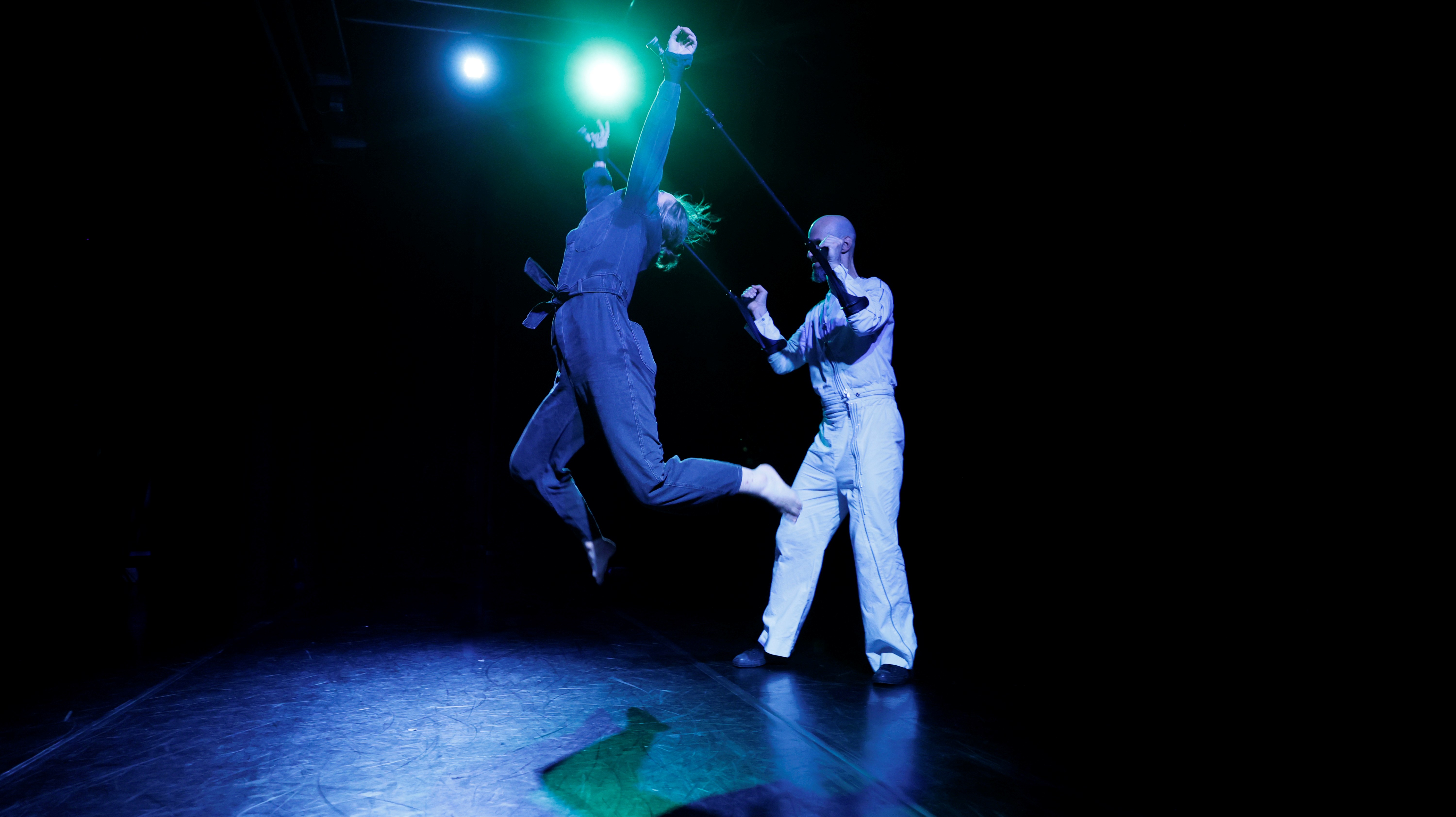 „Fly me to the Moon“ vom Theater Feuerblau im Kristallwerk