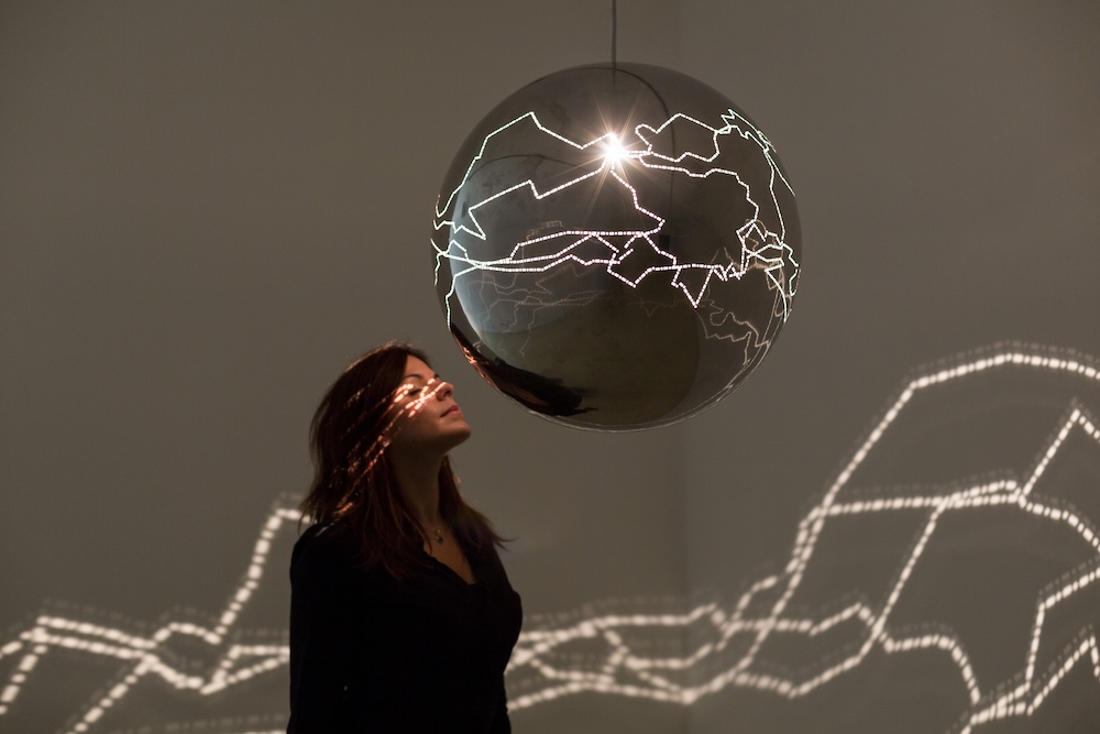 Migratory Sense von Helga Griffiths.