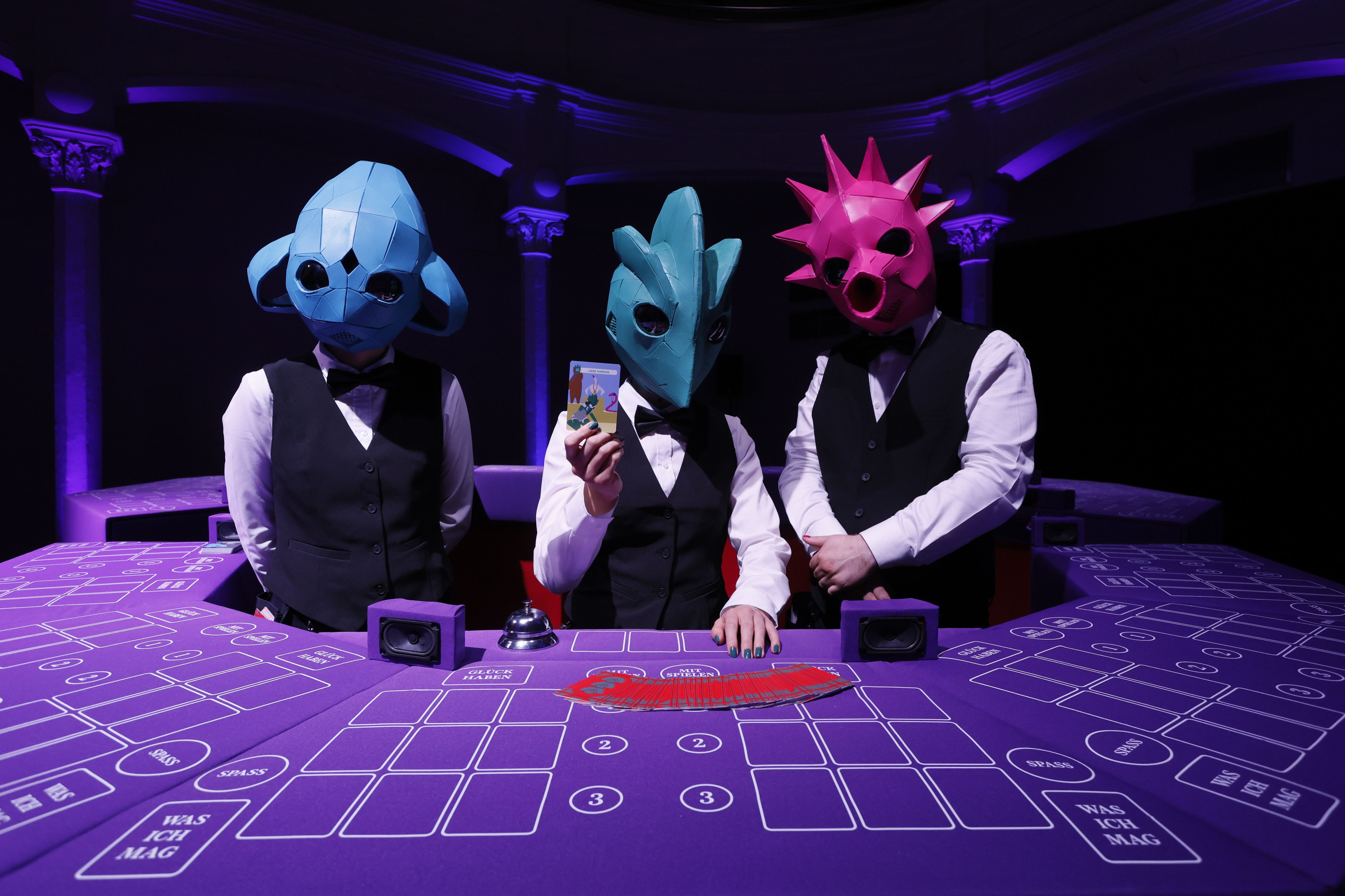 „Das Enshittification Game” vom Planetenparty Prinzip im Theaterhaus