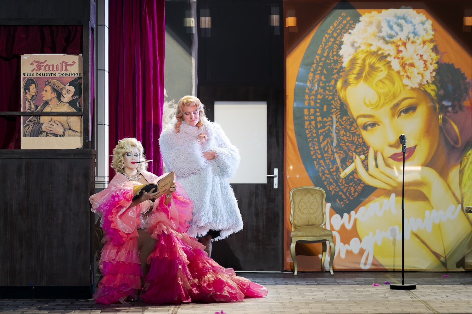 Fotocredit: Anna Brull und Nikita Ivasechko. (Fotocredit: Werner Kmetitsch) Kritik: Hector Berlioz‘ La Damnation de Faust, Oper Graz