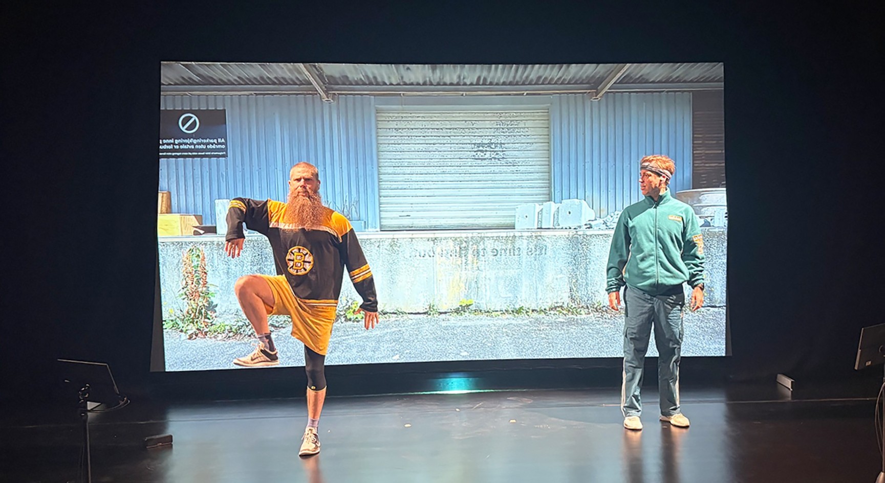 „A Perfect Person” von Gabel Eiben im Gold & Pech Theater